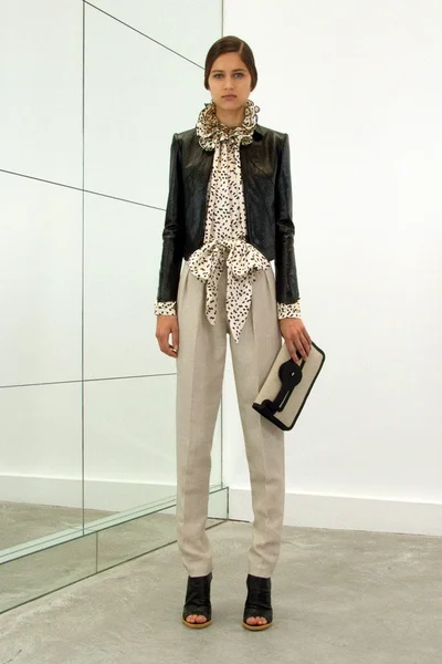 Look 10